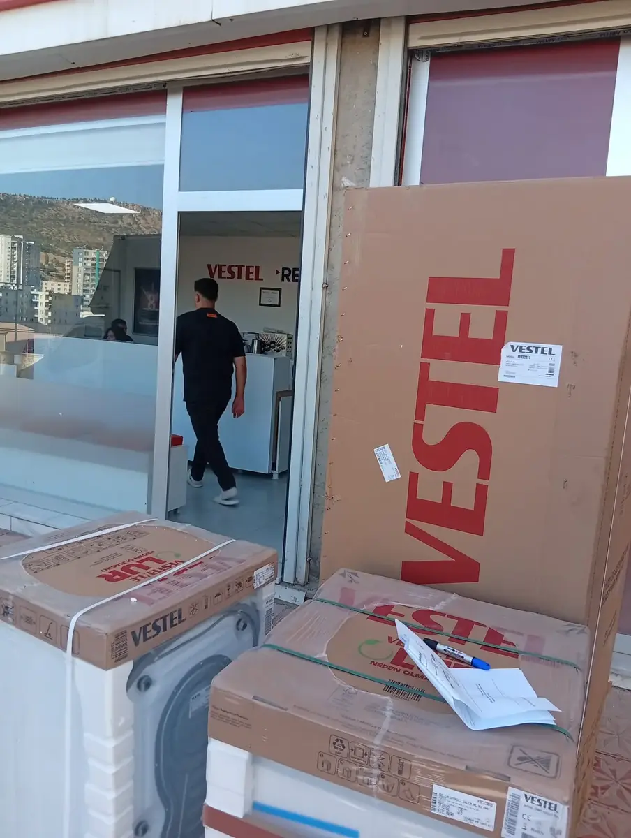 Ankara’dan Van yönüne yapılan ambar sevkiyatından yükleme fotoğrafı 1